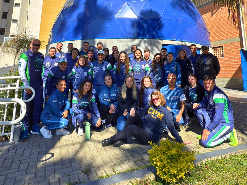 Equipe técnica do projeto Nadando com Daniel Dias de Curitiba (PR) participa de semana de capacitação voltada à excelência no ensino