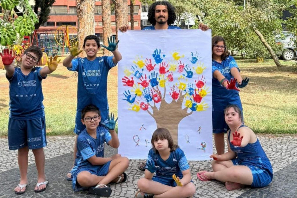Sedes de Oswaldo Cruz e do Bairro Novo do projeto Nadando com Daniel Dias conversam com jovens sobre autismo | Foto: Divulgação