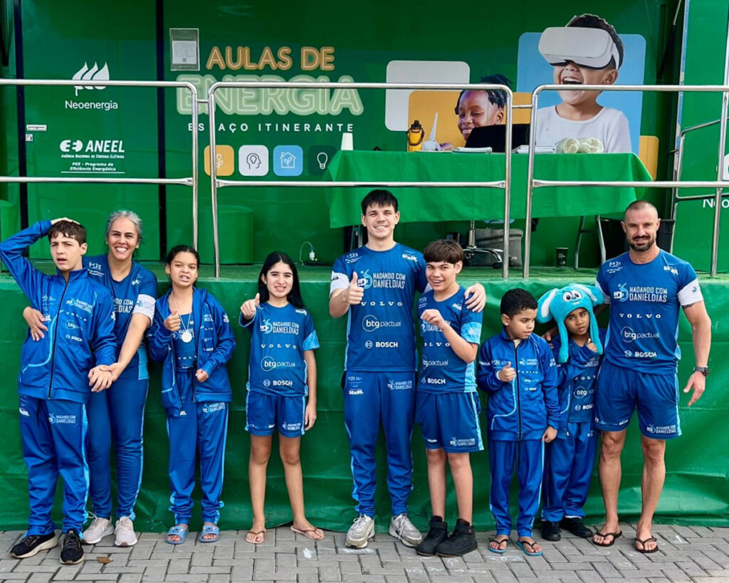 Alunos do Nadando com Daniel Dias do CIEM 2 de Atibaia (SP) conheceram a importância da sustentabilidade na produção de energia | Foto: Divulgação